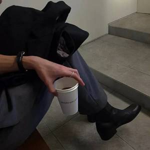 哪灬你的鸣巴好大歌曲原唱
